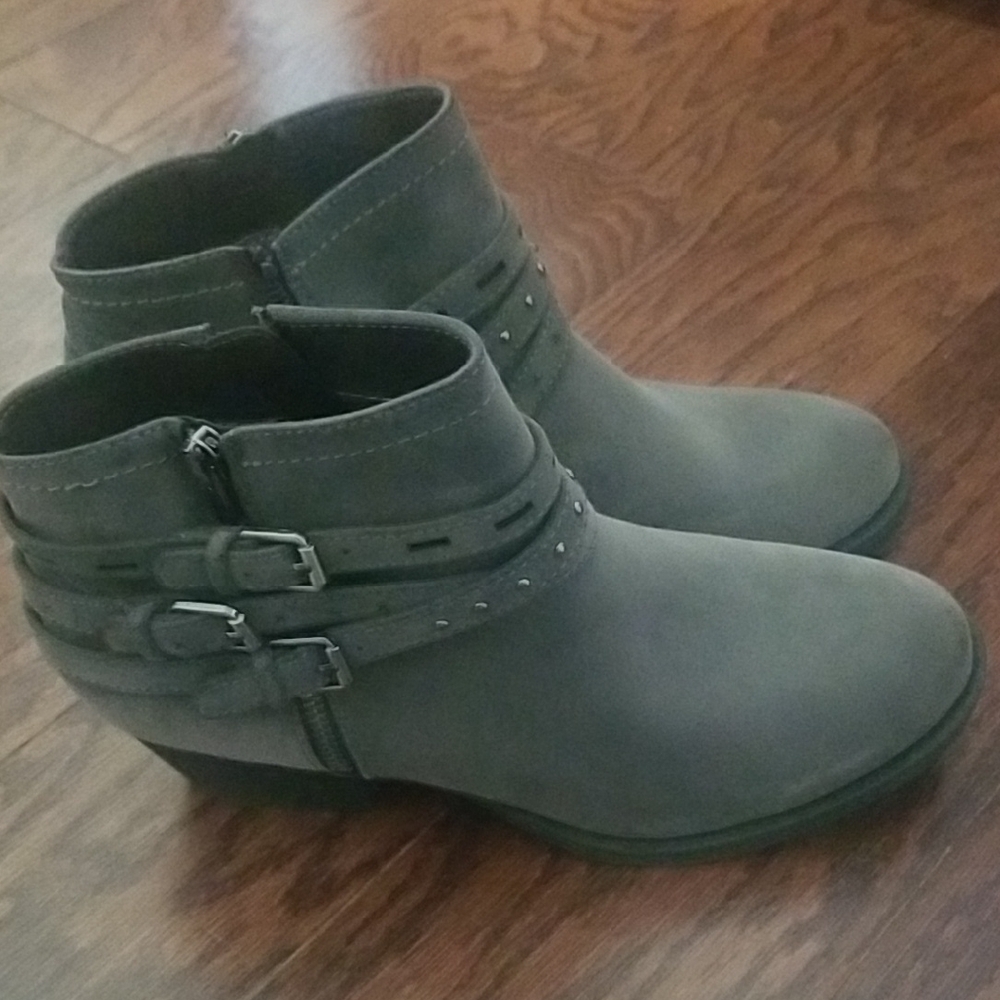 Gray Ankle Boots. Size 9
